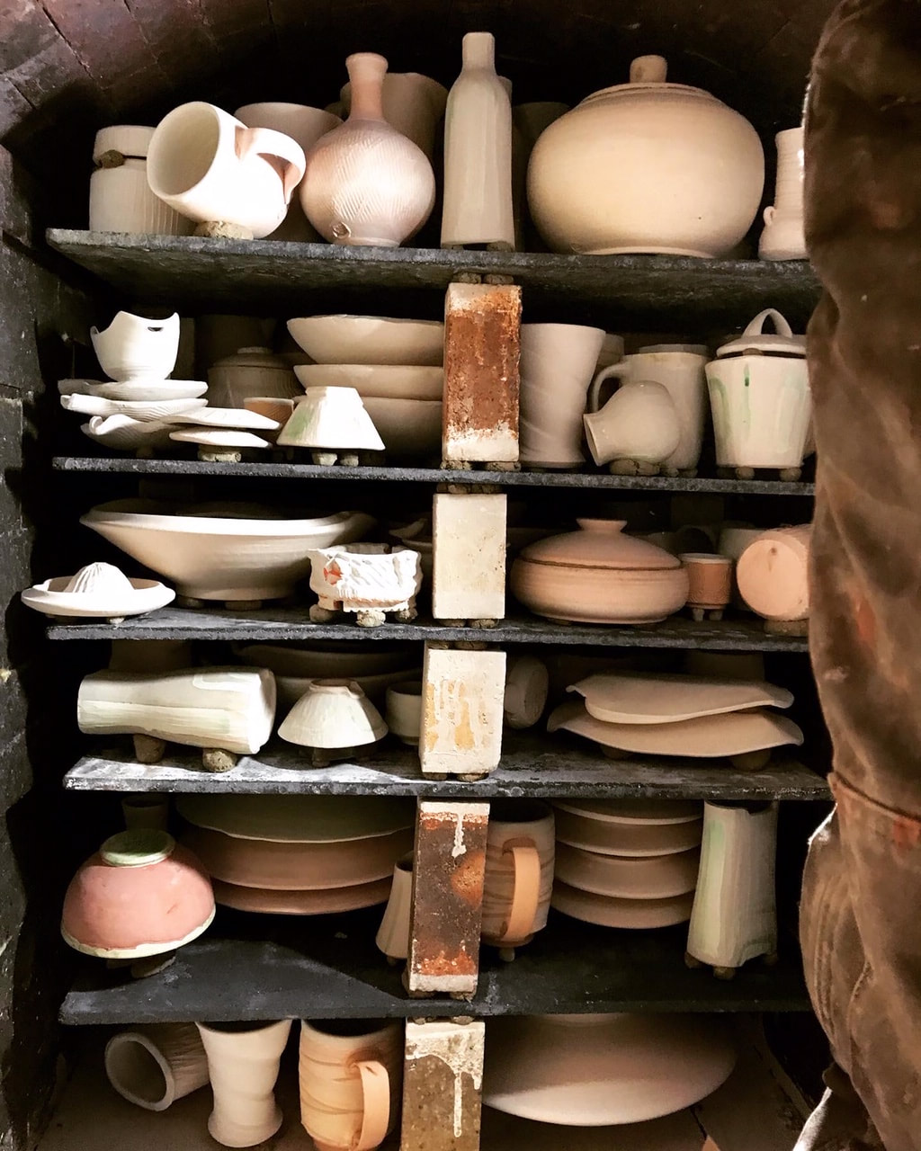 Horno de leña para cerámica.  Pottery kiln, Wood kiln, Pottery teapots